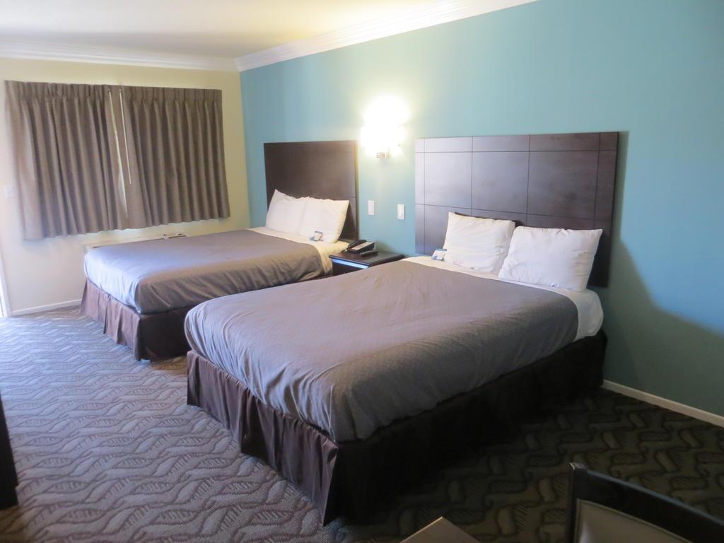 Rodeway Inn & Suites Inglewood Exterior photo