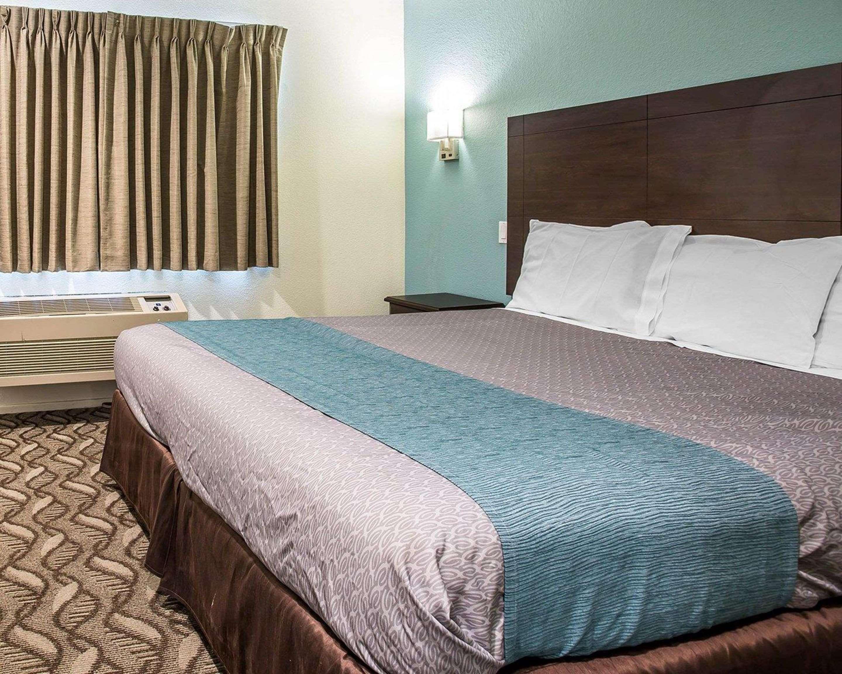 Rodeway Inn & Suites Inglewood Exterior photo